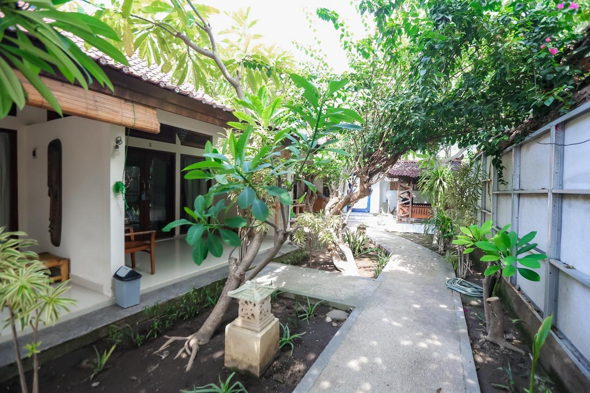 Cozy Bungalows Gili Trawangan Esterno foto